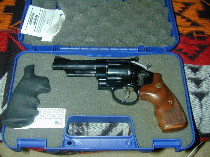 smith and wesson 44 magnum revolver. Smith amp; Wesson Samp;W Model 29-8